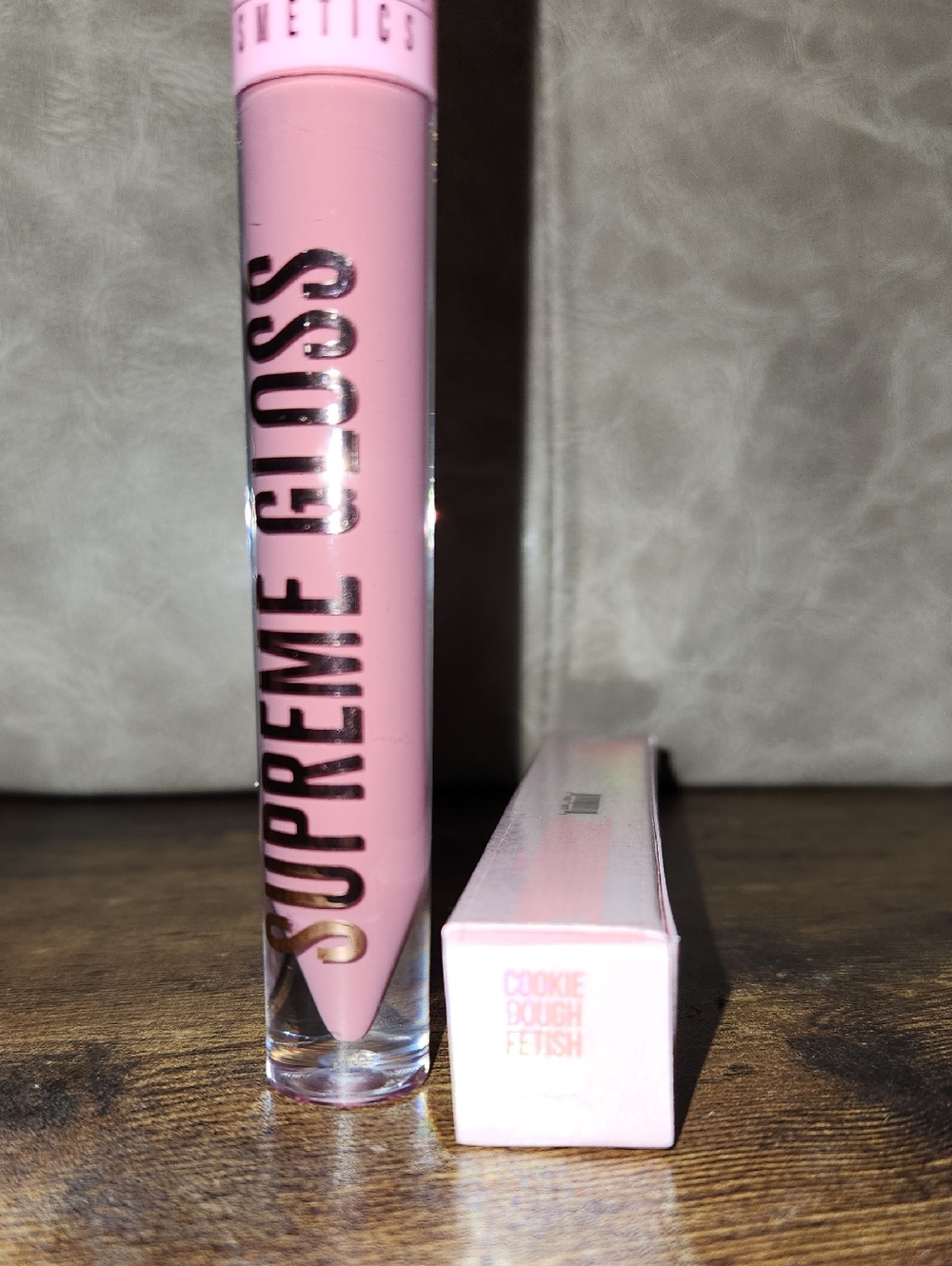 Jeffree Star Supreme Gloss in Cookoe Dough Fetish